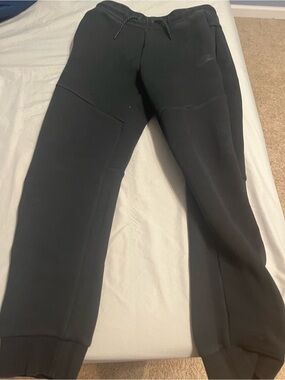 Black Nike Jogger Sweatpants Kids Large